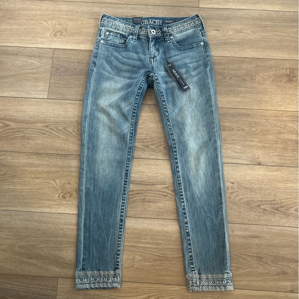 NWT Grace Women's Blue Skinny Jeans with Embellished Cuffs size 24